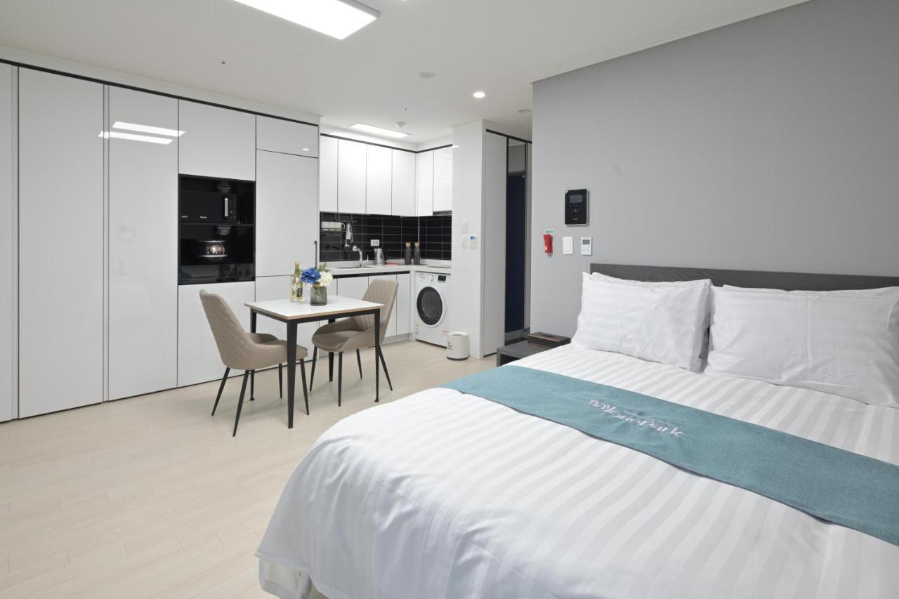 Bayone Park Apartment Yeosu Exterior foto